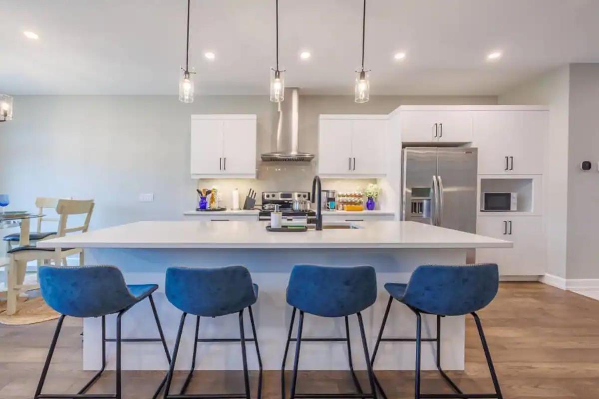 Modern 3Bdr 3 Bath, Garage, Backyard, Theater Appartement Niagarawatervallen Buitenkant foto